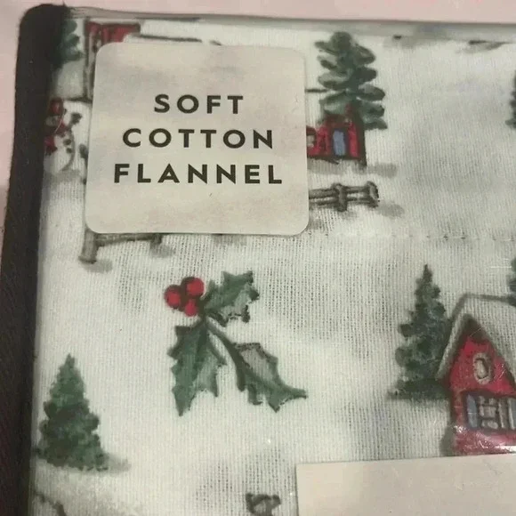 Laura Ashley Flannel Sheet Set Holiday Christmas Village Cottage Queen Size - Picture 3 of 9